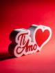Scritta "ti amo" con cuore